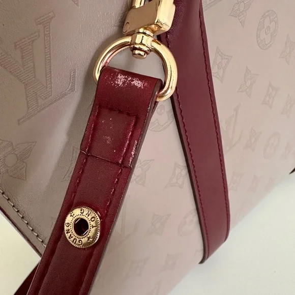 Cuir Plume Very Tote - Picture 7 of 16